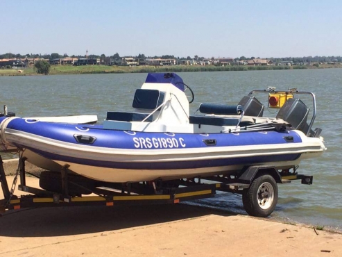 BASS PRO X 2 SEATER PONTOON KICK BOAT | Junk Mail