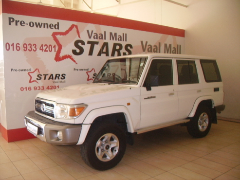2007 White Toyota Land Cruiser 70 4 2 Station Wagon Junk