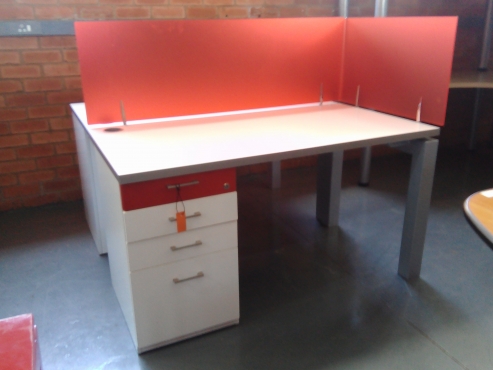 White 2 Way Cer Desk Plus Dividers Junk Mail