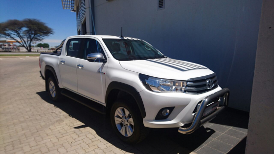2016 toyota hilux 2