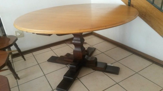 Geel Hout&Imbuia Eetkamer Tafel/ Yellow Wood and Imbuia Dining Table ... Geel Hout&Imbuia Eetkamer Tafel/ Yellow Wood and Imbuia Dining Table ...