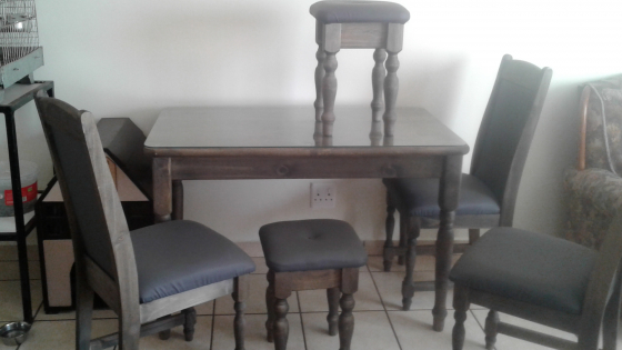 Diningroom Table With Chairs Diningroom Table With Chairs