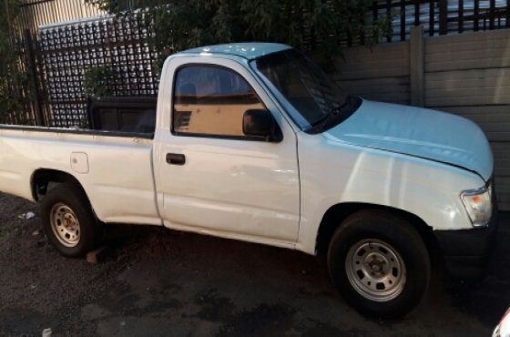 Toyota Hilux 2 4d Lwb Cars For Sale In Gauteng R 79 000 On Auto Mart